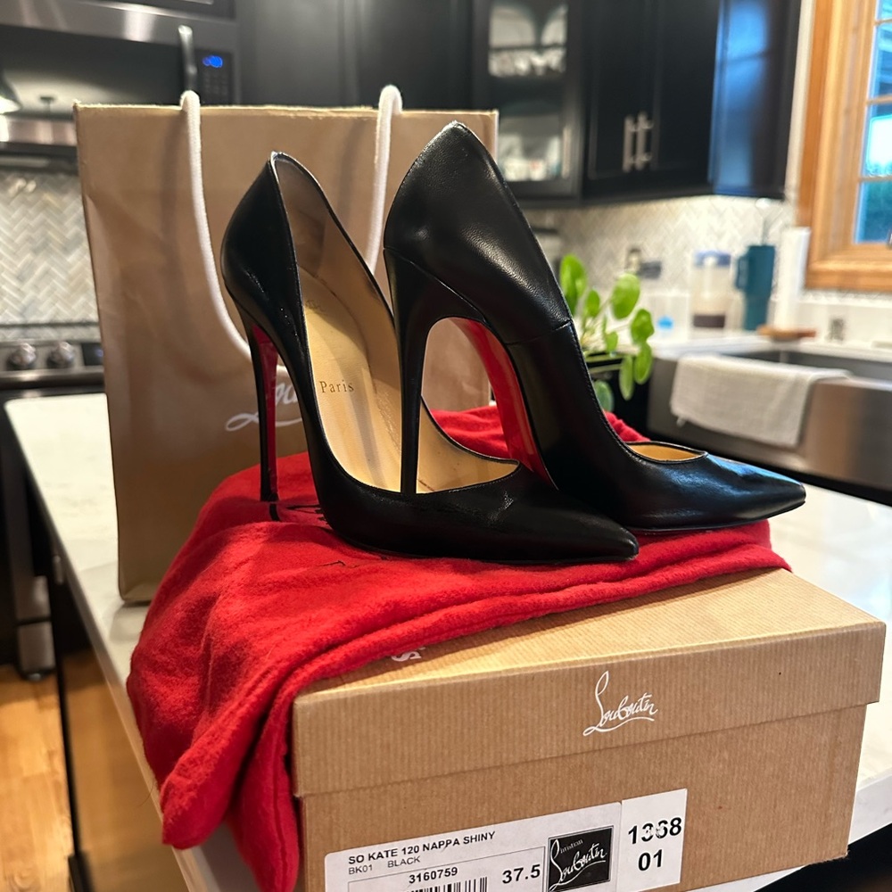 Black Leather 120 Christian Louboutin So Kate size 37.5